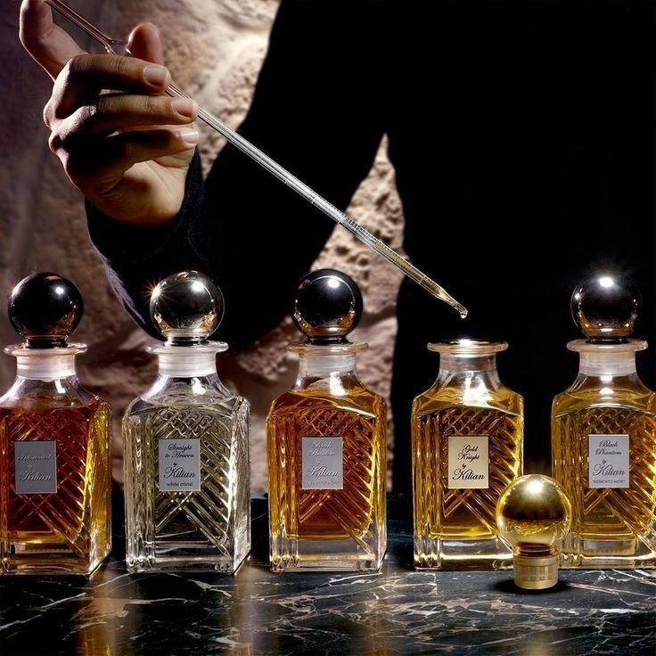 10 عطر کلاسیک مردانه